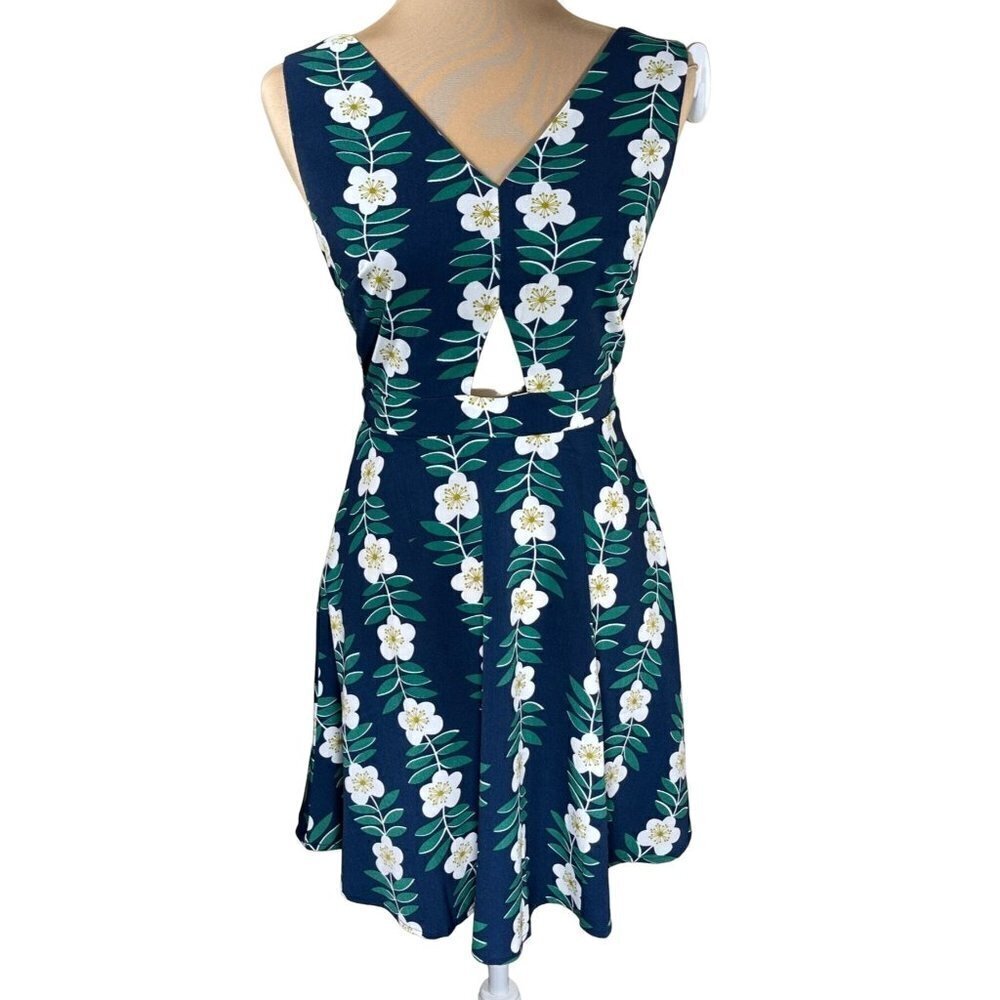 Molly Bracken Front Keyhole Fit and Flare Dress Navy White Floral Size XS Extra